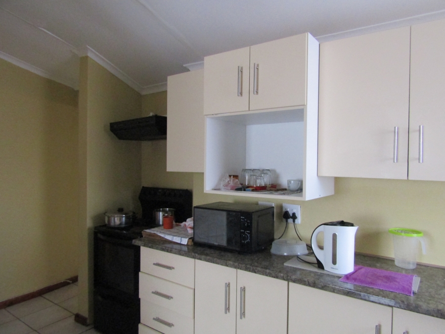 3 Bedroom Property for Sale in Kruisfontein Eastern Cape